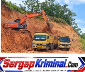 Alat Berat Beko Bebas Keruk Tanah Timbun di Desa Bhom lama Ranto Panjang Peureulak, Diduga Pakai Solar Subsidi — Milik poen Kleng.