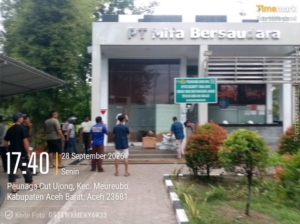 Bantuan CSR PT. Mifa Bersaudara Diduga Tak Sesuai Kebutuhan Nelayan, Kelompok Lumba-Lumba Putih Kembalikan ke Kantor Perusahaan